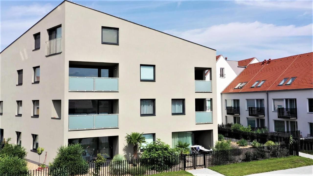 Palm Garden Apartment 1 Микулов Экстерьер фото