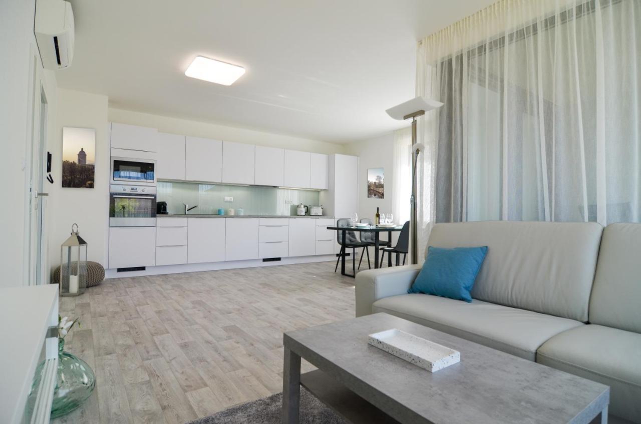 Palm Garden Apartment 1 Микулов Экстерьер фото